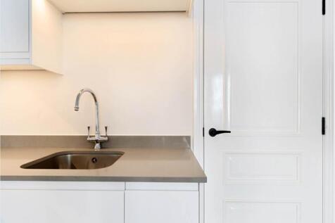 flat 3 kitchen