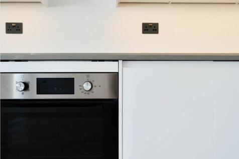 white kitchen 5 flat