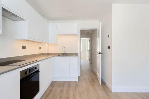 white kitchen1 flat 
