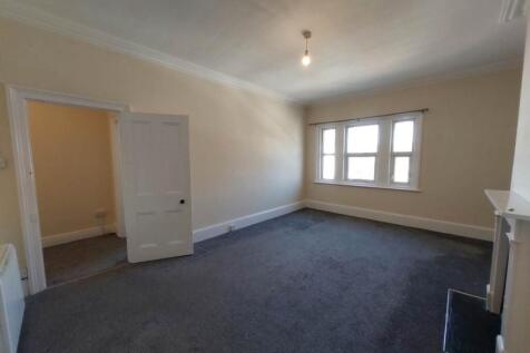 Front room2