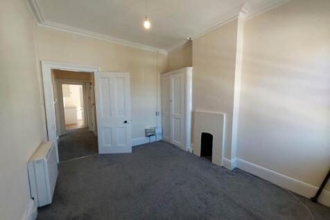 Second bedroom2