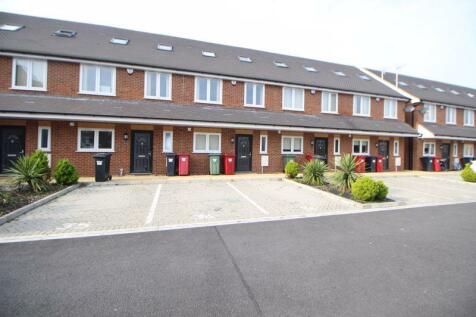 4 Bedroom Houses To Rent In Slough Berkshire Rightmove