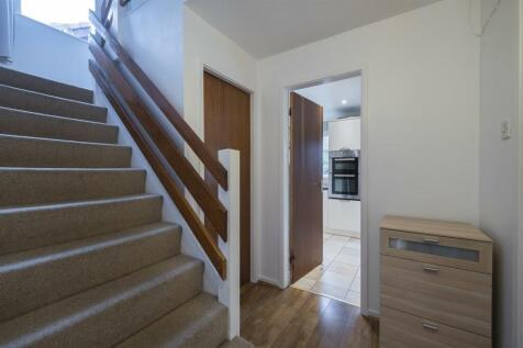 3 Abbots Way-018.JPG