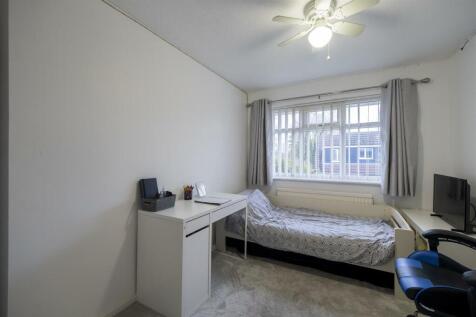 3 Abbots Way-022.JPG