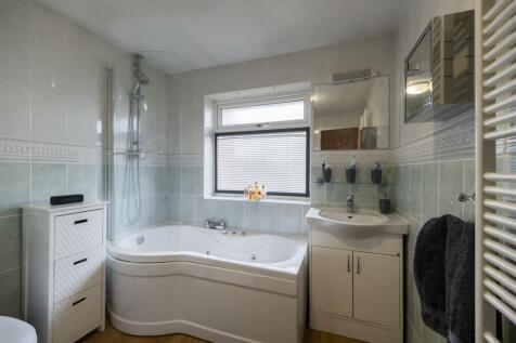 3 Abbots Way-026.JPG