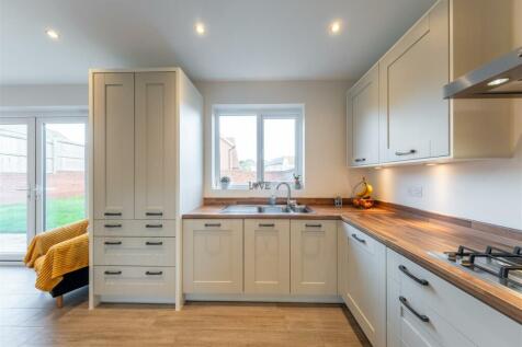 58 Woods Road-003.jpg