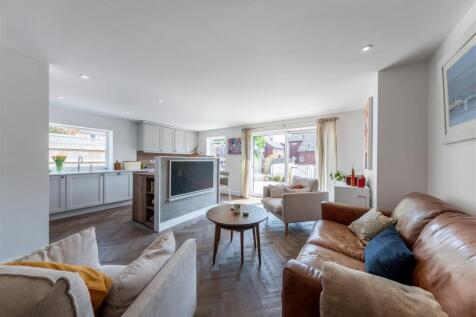 14 Burgess Place-011.jpg
