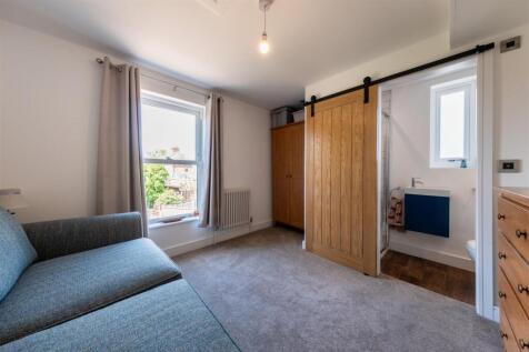 14 Burgess Place-031.jpg