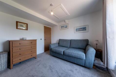 14 Burgess Place-032.jpg