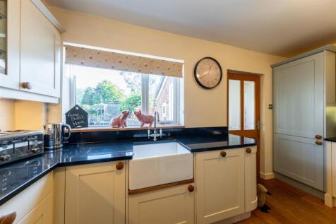 26 The Avenue-003.jpg