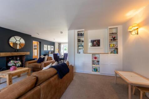 26 The Avenue-009.jpg