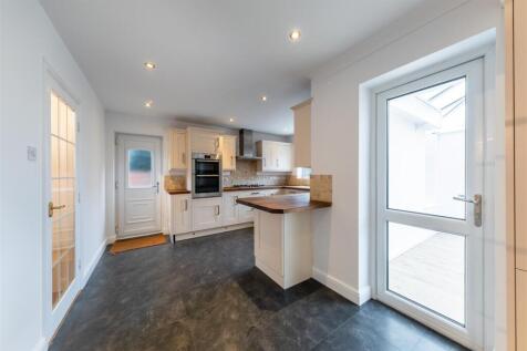 1 Trafalgar Close-007.jpg