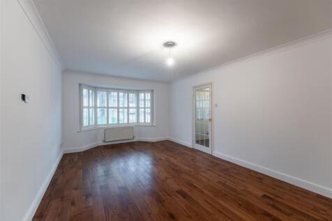 1 Trafalgar Close-014.jpg