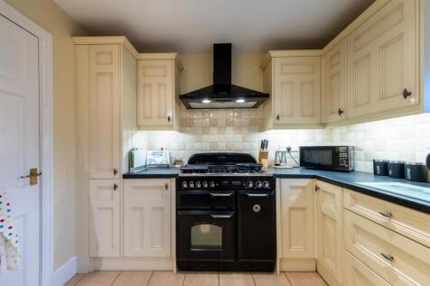 21 Peacock Avenue-004.jpg