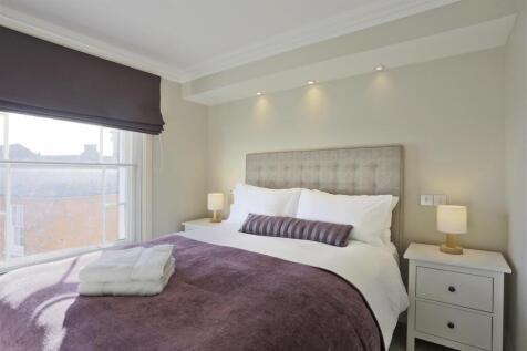 Barley House bedroom 2 view 3.jpg