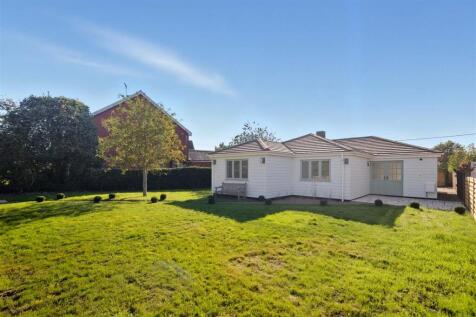 19 Halesworth Road 1.jpg