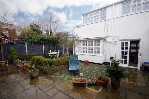 Rear Courtyard Garden