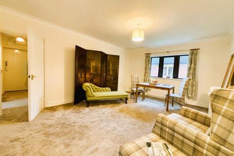 Living Room 2.jpg