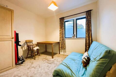 Bedroom 2.jpg