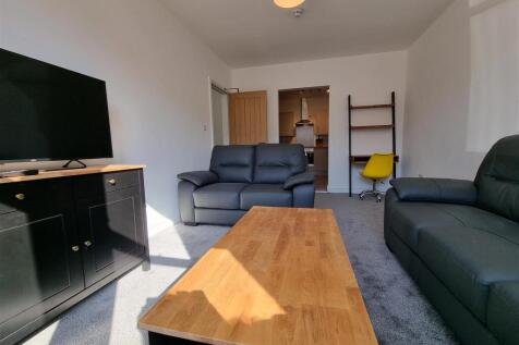 Living Room 3.jpg