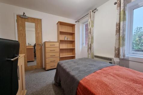 Room 1, Flat 14, The Forum