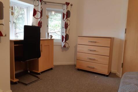 Room 1, Flat 3, The Forum