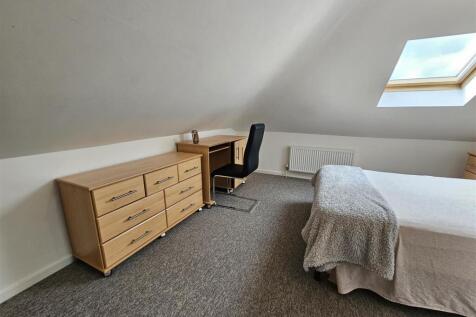 Bedroom 5, Flat 5, The Forum