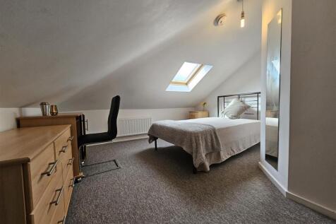 Bedroom 5, Flat 5, The Forum