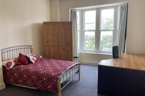 Bedroom 1b - 58a Mill Road.jpg