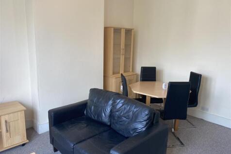 Living Room - 58a Mill Road.jpg