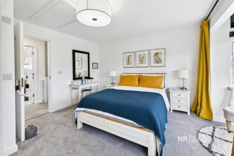 Main Bedroom Extra Photo