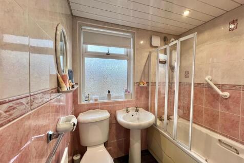 Bramleys Estate Agents - St Albans - Ainley Top (6