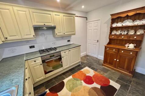 kitchen2.jpg