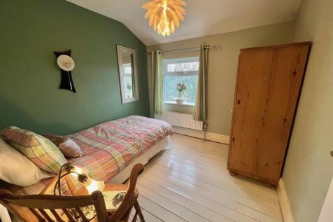 bedroom4.jpg