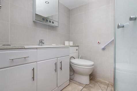 Bramleys Estate Agents - Height Green - Sowerby Br