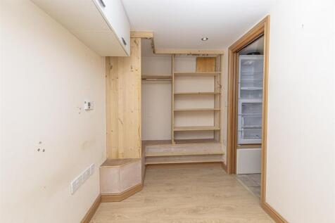 Bramleys Estate Agents - Height Green - Sowerby Br