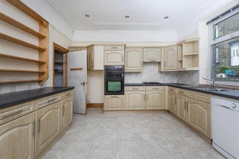 Bramleys Estate Agents - Height Green - Sowerby Br