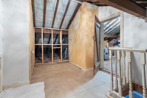 2 Linden Road, Elland 31_297.jpg