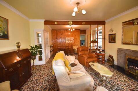Sitting/Dining Room 