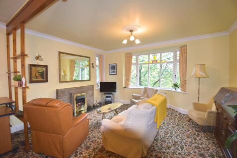 Sitting/Dining Room 