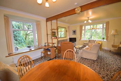 Sitting/Dining Room 
