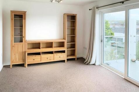 Living / Dining Area