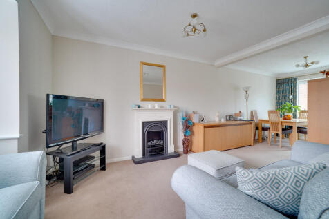 14 Kestrel Close,...
