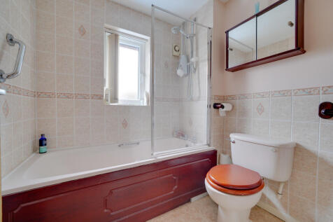 14 Kestrel Close,...