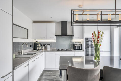 133177216688b9136135c3