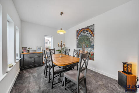 860b643b-4f22-4cd...