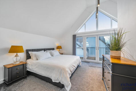 15282c99-4019-47b...