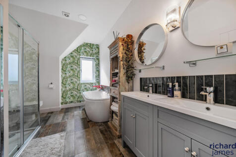 2d9e2ab7-7b36-4de...