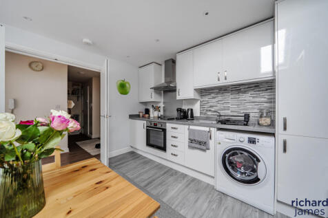 f5f0d66698cb40d9b7f3ccf2f36b2189