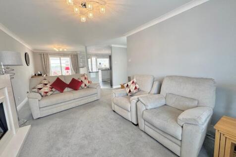 WhatsApp Image 2025-06-03 at 09.42.34 (2)